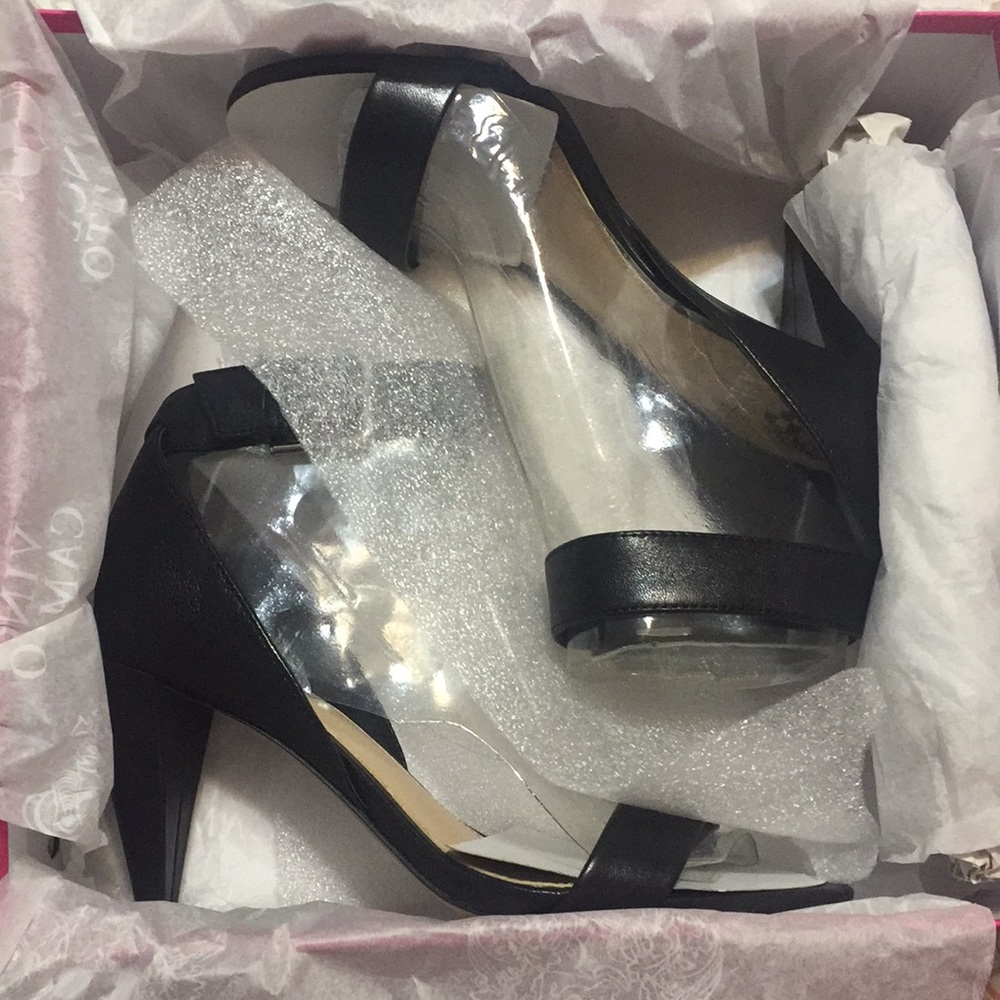 Vince Camuto Caitriona in black NIB Never Worn